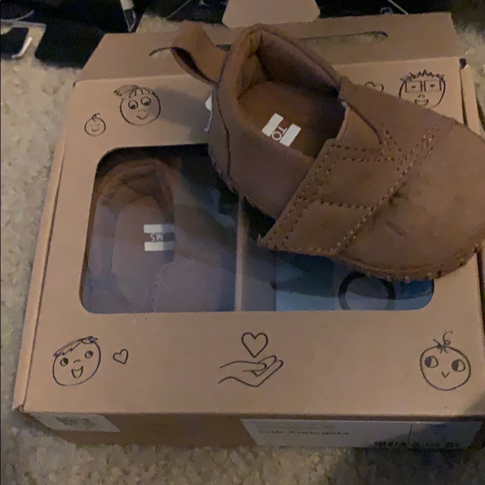 Toms